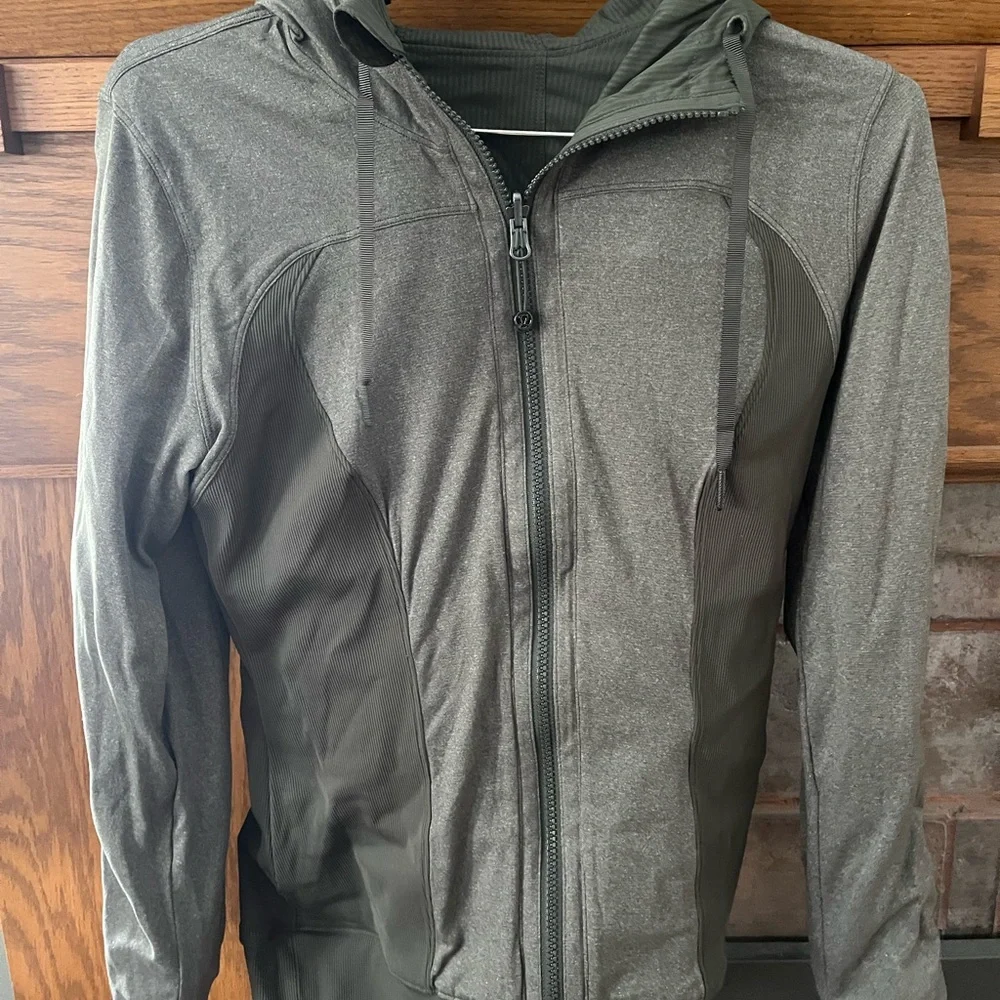 Lululemon Reversible Dance Studio Jacket - Picture 4 of 4